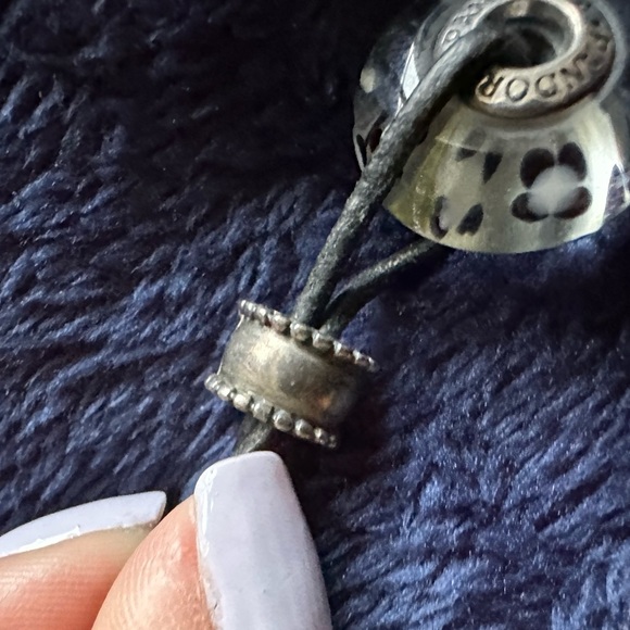•PANDORA•ESSENTIAL SILVER CLASP BEAD• - Picture 5 of 14